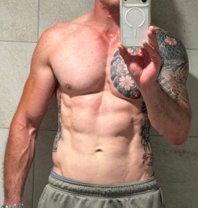 julien-coaching-en-ligne-apres-40-ans-musculation-david-costa